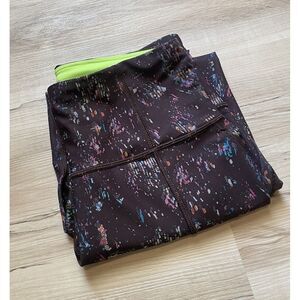 Athleta Leggings‎ Lightning City Lights Capri Black Printed Size XS